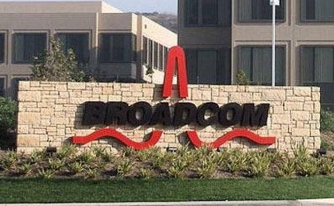 Broadcom macht strenge Ansagen an VMware-Partner und prüft strategische Alternativen